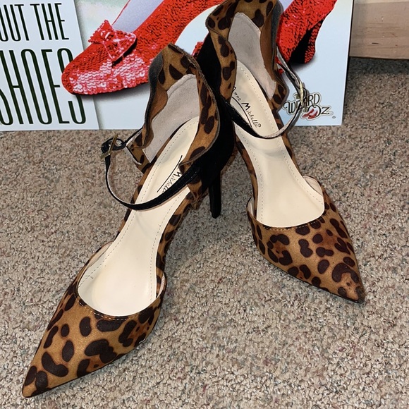 ⭐️3 for 25⭐️🆕Anne Michelle D’Orsay Stilettos - Picture 8 of 13